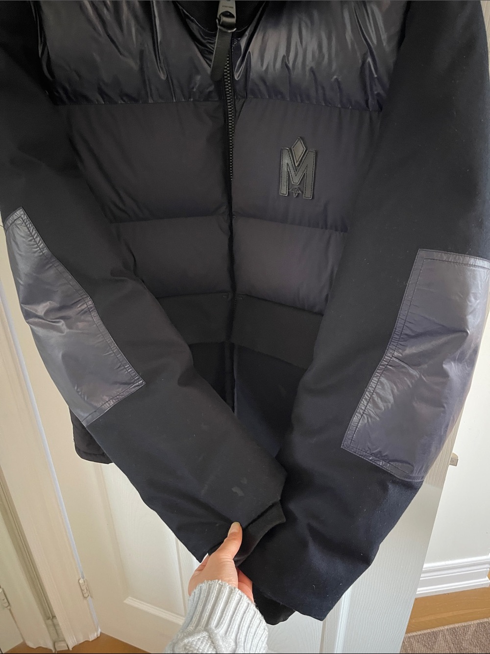 💯 Authentic Mackage Navy Mixed Media Down Bomber Jacket w/ Shearling Collar - Picture 3 of 16